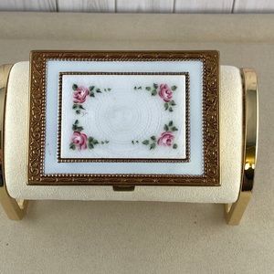 Vintage Guilloche Roses in Enamel almost new Makeup Compact